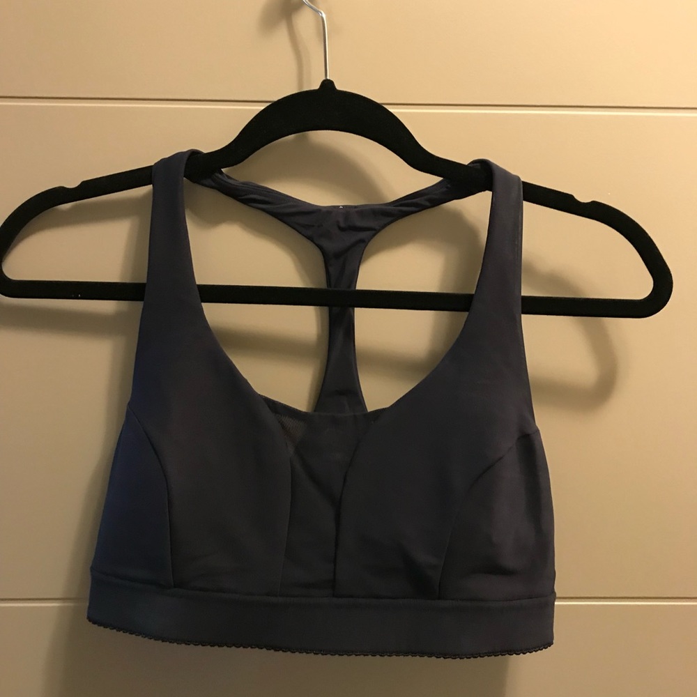 LULULEMON navy sports bra size 6
